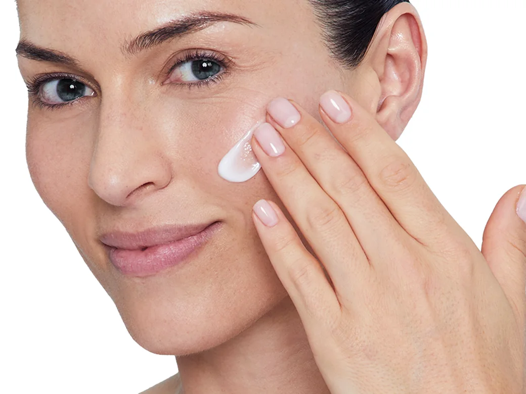 Strahlende Haut nach Pore Polishing Peel