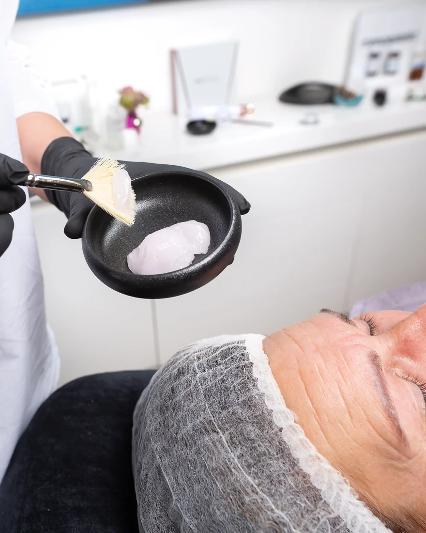 Ultra Illuminating Peel Behandlung im Studio – Astrid Panitz, Kaarst